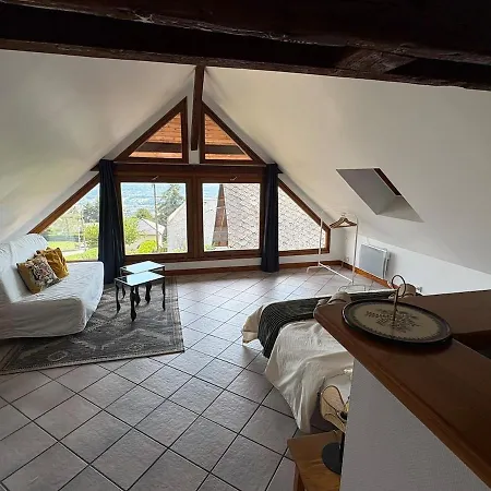 Cozy And Independent With A View Saint-Jean-d'Arvey