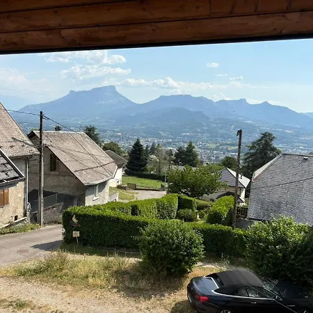 Cozy And Independent With A View *